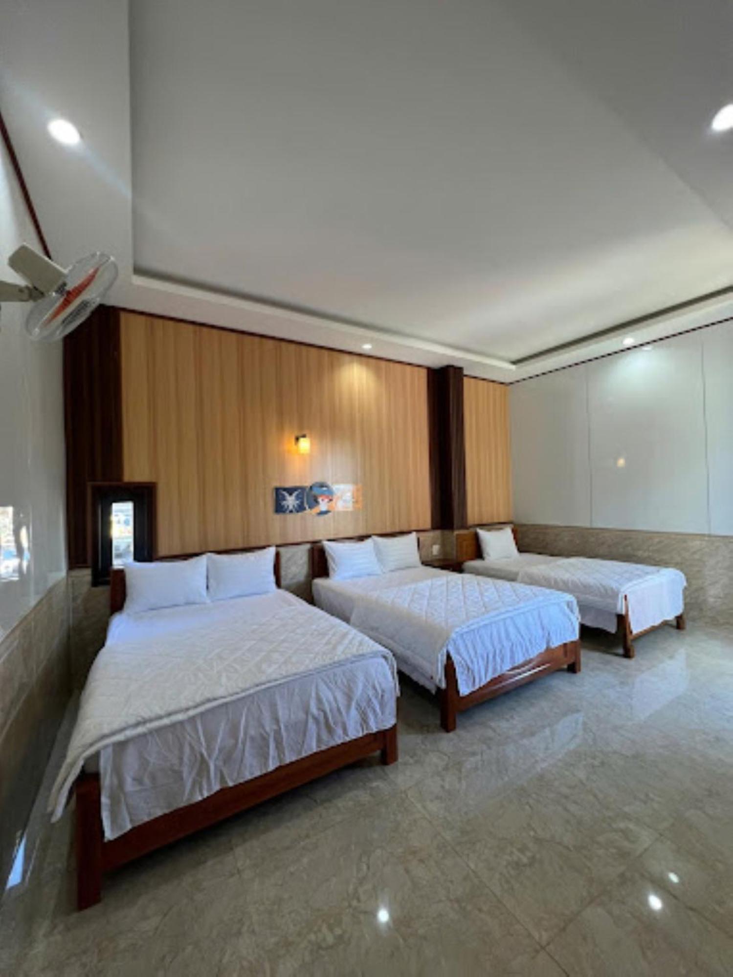 Binh Minh Hotel Pleiku Buitenkant foto