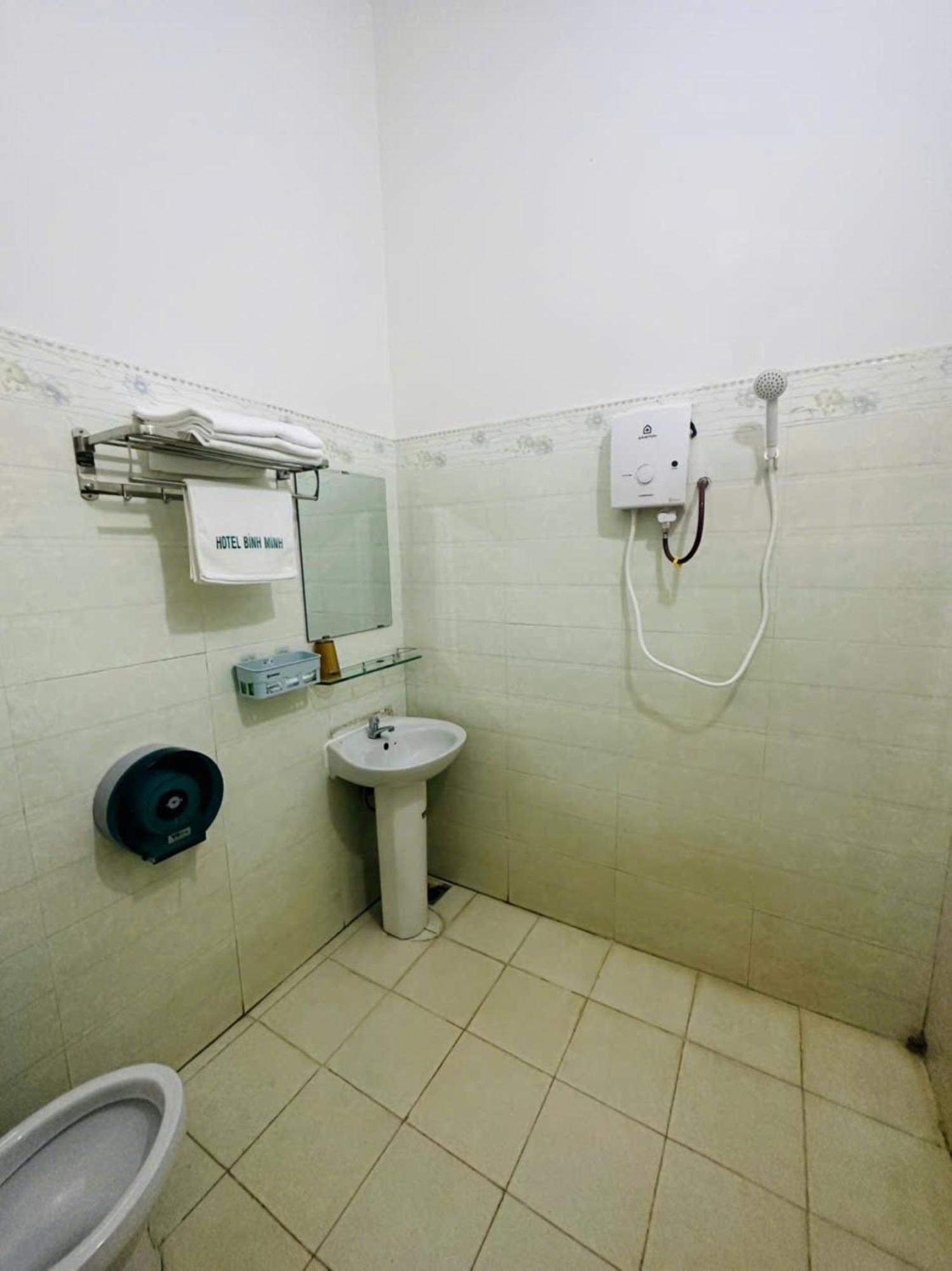 Binh Minh Hotel Pleiku Buitenkant foto