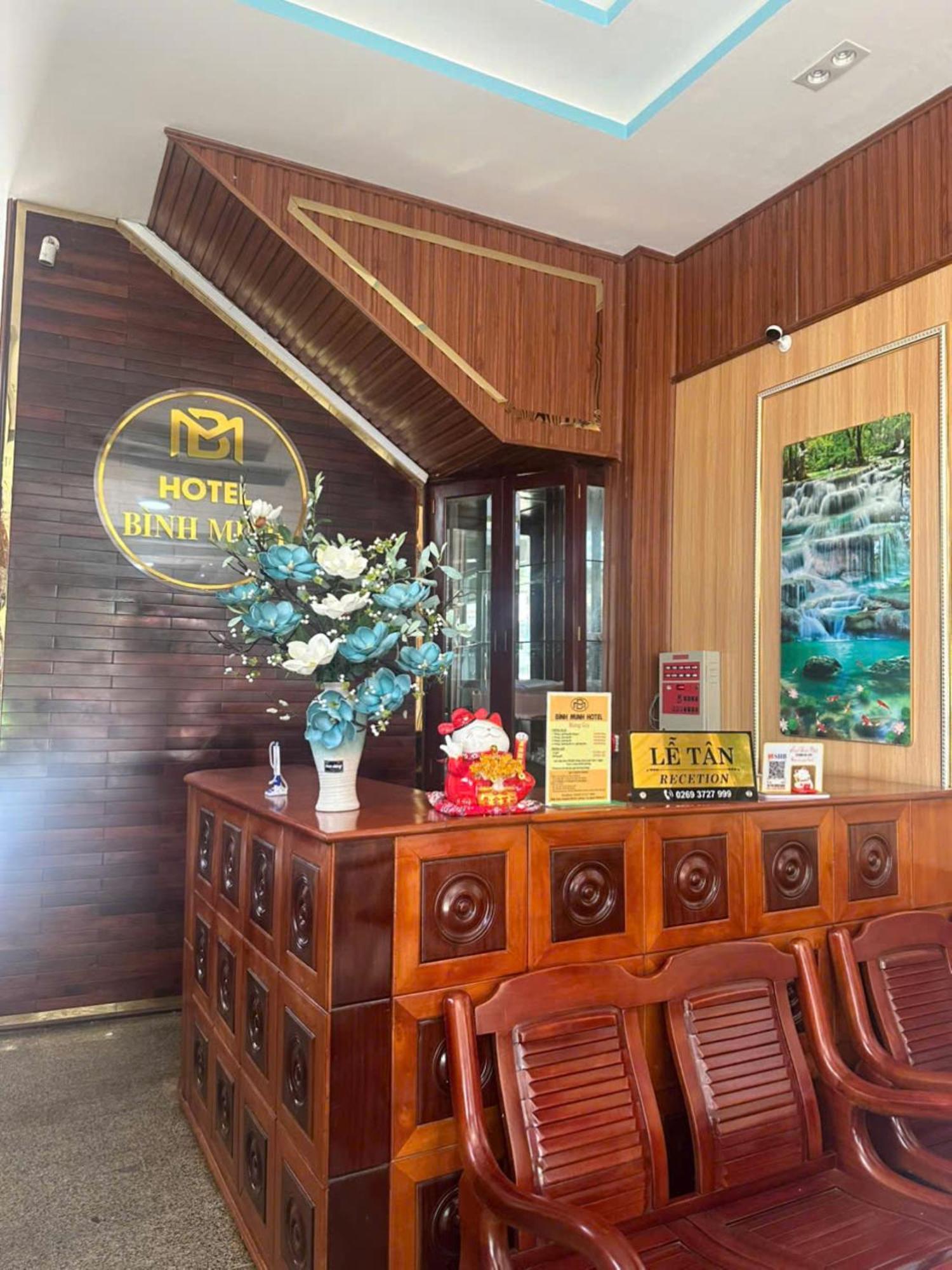 Binh Minh Hotel Pleiku Buitenkant foto